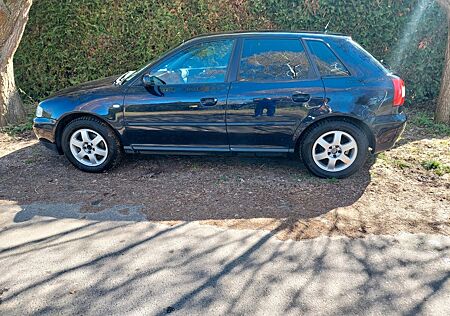 Audi A3 1.8 Ambiente Ambiente