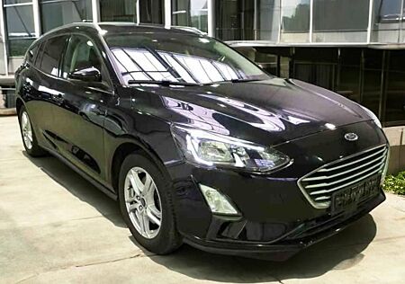 Ford Focus Cool & Connect 1.0 Winter Pak. LED Klima