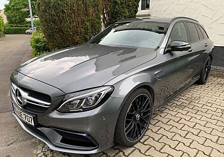 Mercedes-Benz C 63 AMG Mercedes-AMG C 63 T Mercedes-AMG