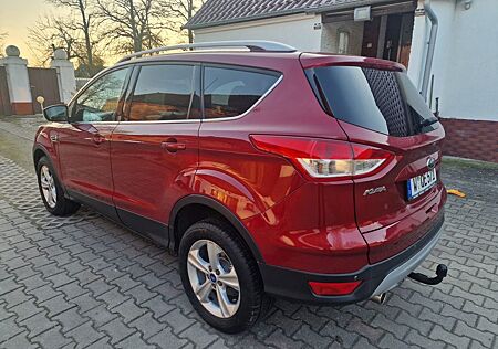 Ford Kuga 2,0 TDCi 2x4 110kW Titanium Titanium