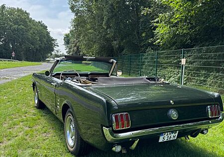Ford Mustang Cabrio Note 2+