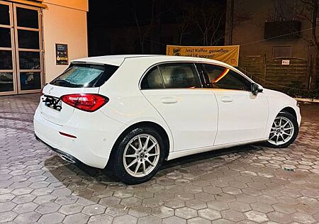 Mercedes-Benz A 220 DCT -