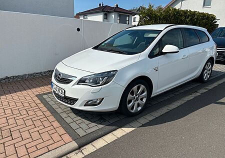 Opel Astra Sports Tourer 1.4 T 150 Jahre 88k...