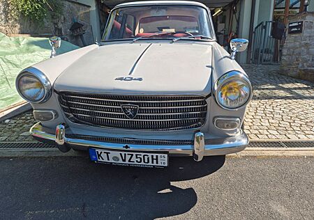 Peugeot 404 Limosine im Originalzustand mit Patina