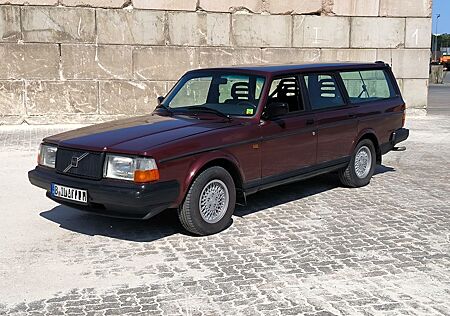 Volvo 245 P245 "Super Polar"