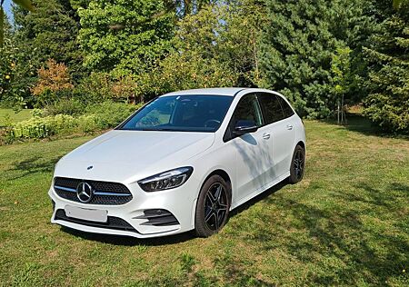 Mercedes-Benz B 250 e DCT AMG Line-AHK-Plug in Hybrid