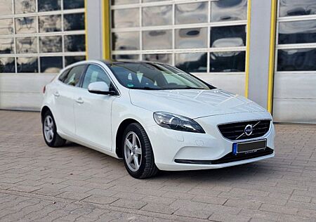 Volvo V40 D2 MJ 2013 *TÜV NEU*