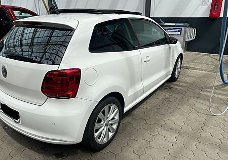 VW Polo Volkswagen ,SHZ,1.6tdi,105ps,Service NEU,Pano,Tempomat
