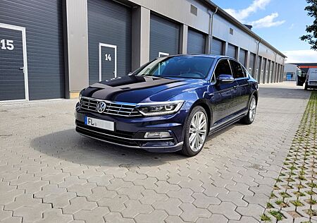 VW Passat Volkswagen 2.0 TSI 4MOTION R-Line