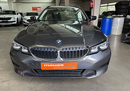 BMW 318 d Autom Tour LED NAV PDC - 1031