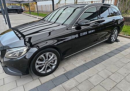 Mercedes-Benz C 250 C 250d T Avantgarde/Pano/Teileder/Led/AHK/Euro6