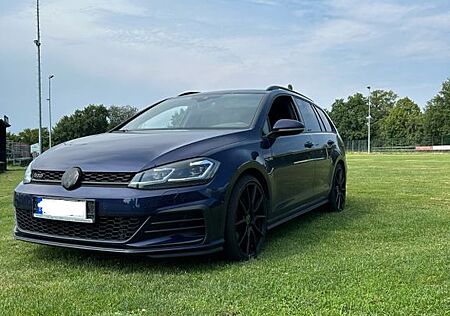 VW Golf Volkswagen 2.0 TDI DSG GTD Variant GTD