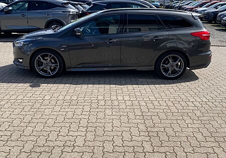 Ford Focus Turnier ST-Line 1-Hd.-Scheckheft.A-AHK