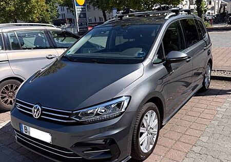 VW Touran Volkswagen R-Line 1.4 TSI DSG ACC 7-Sitzer Benziner