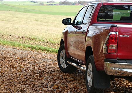 Toyota Hilux Invincible 49.tkm Wachs-konserv. LKW Zul.