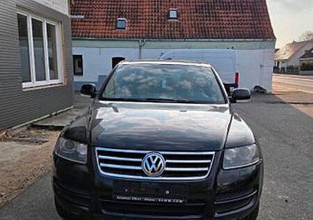 VW Touareg Volkswagen 3.0 V6 TDI Tiptronic Standard