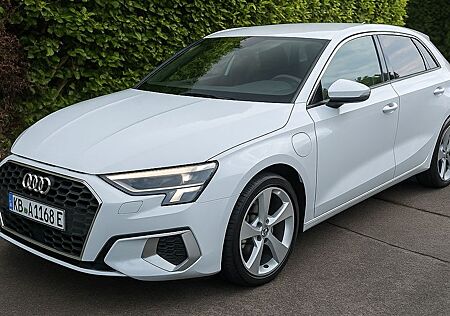 Audi A3 40 TFSI e AHK S line Sportback S line