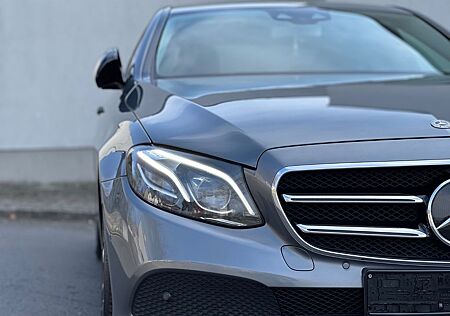 Mercedes-Benz E 220 d Autom. Distronik Ambiente mehr Farben