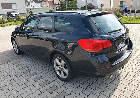 Opel Astra Sports Tourer 1.4Turbo Kombi