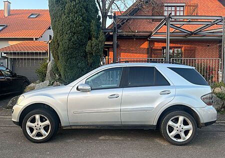 Mercedes-Benz ML 350 4MATIC -