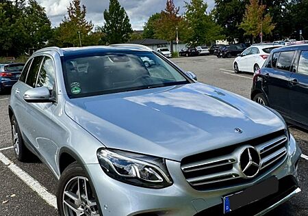 Mercedes-Benz GLC 250 d 4MATIC AMG Line Pano AHK