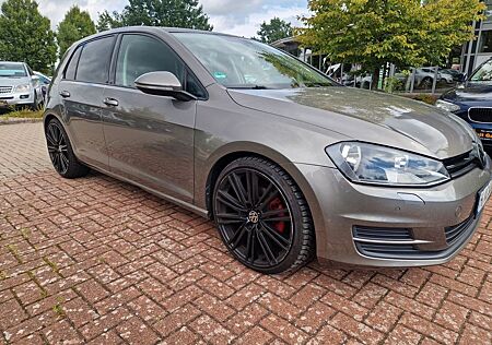 VW Golf Volkswagen 1.6 TDI DSG BMT Trendline