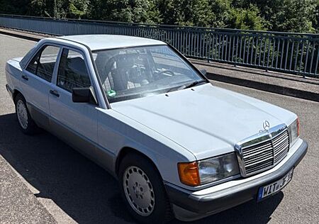 Mercedes-Benz 190