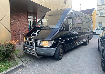 Mercedes-Benz Sprinter 312 D 5 cylinder lang