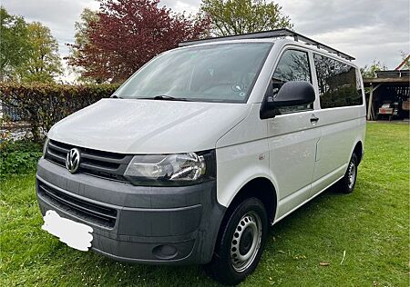 VW T5 Transporter Volkswagen T5 4Motion mit 5 Sitzen und Camperausbau