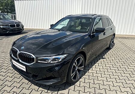 BMW 330 E XDRIVE HUD AD El. Panodach Panorama Navi L