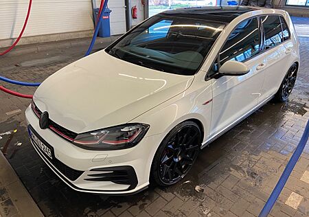 VW Golf Volkswagen 2.0 TSI DSG GTI Performance