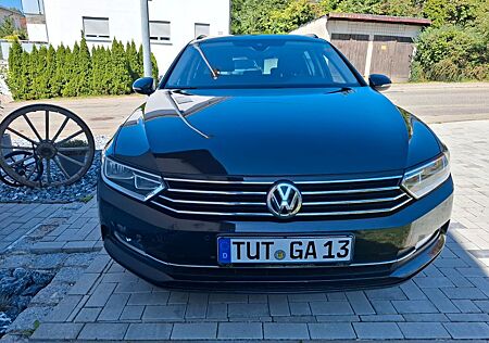 VW Passat Variant Volkswagen 2.0 TDI SCR Comfortline Varia...