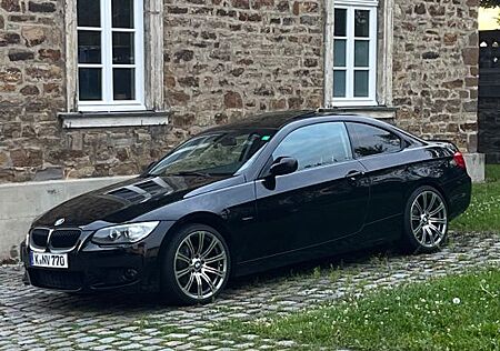 BMW 318i Coupé /M-Sportsitze/Schiebedach/Tempomat