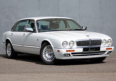 Jaguar XJ Vanden Plas Daimler V8, Langversion