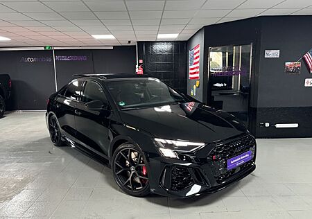 Audi RS3 2.5 TFSI Quattro / PANO / ACC / MATRIX /