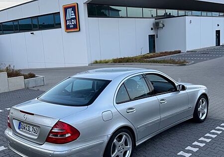 Mercedes-Benz E 320 AVANTGARDE Avantgarde