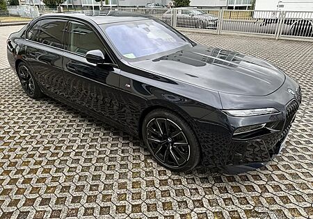 BMW 740d xDrive M Sportpaket Pro, Standheizung, Inn