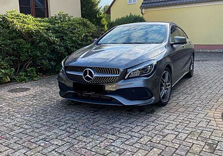 Mercedes-Benz CLA 180 Shooting Brake CLA 180 AMG Line Shoo...