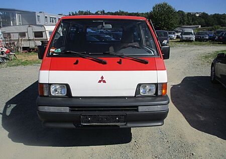 Mitsubishi L300