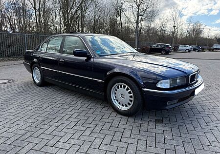 BMW 735i A, SHD*SZHZ*TEMPO*SCHECKHEFT GEPFLEGT