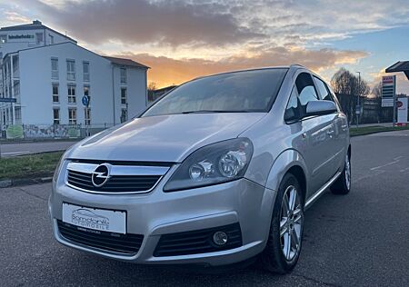 Opel Zafira B Edition/NAVI/TEMPOMAT/XENON/7-SITZER