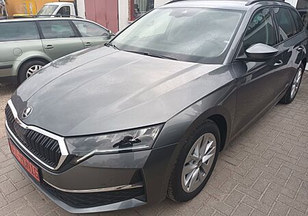 Skoda Octavia COMBI TDI-DSG SELECTION LED+NAVI+AHK+KAM