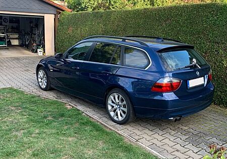 BMW 325i touring - Fahrmaschine