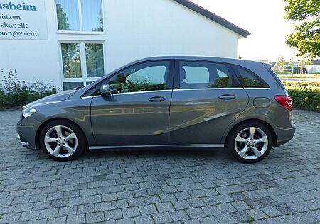 Mercedes-Benz B 200 -