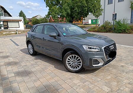 Audi Q2 avanced TFSI S tronic AHK LED nAVI eINPARK