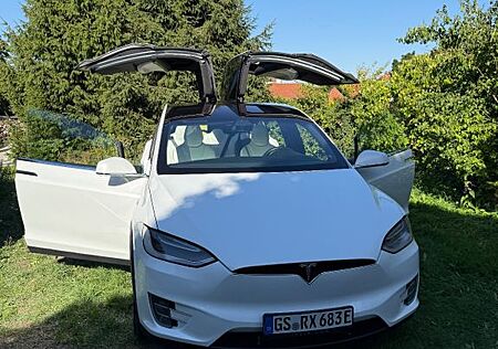 Tesla Model X 75D -