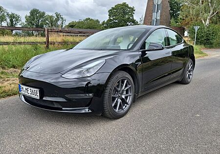 Tesla Model 3 Allrad Dualmotor Long Range AHK