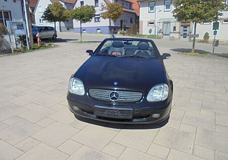Mercedes-Benz SLK 200 Mercedes SLK Kompressor BJ 2/2001 Km 134,000 2 H