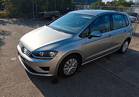 VW Golf Sportsvan Volkswagen 1.6 TDI DSG BMT von Dr. gefahren
