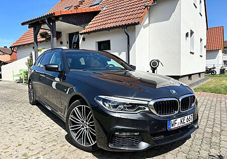 BMW 530d xDrive Touring A -